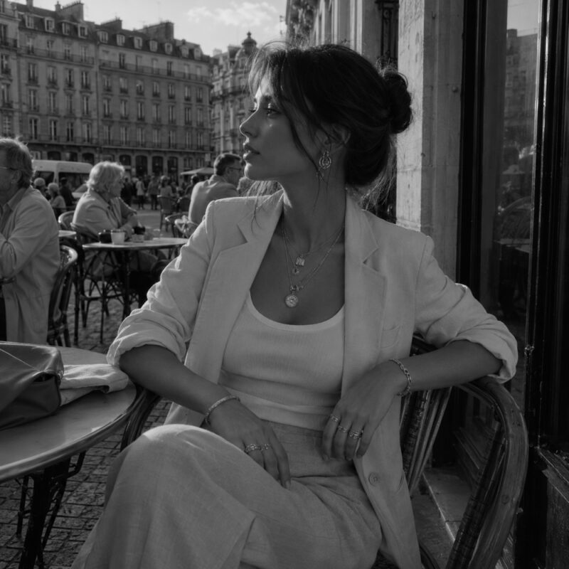 how-vintage-gold-jewelry-became-the-quiet-luxury-essential